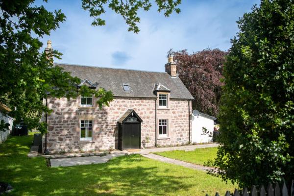Lock Keepers Cottage, Loch Ness Cottage Collection - Loch Ness