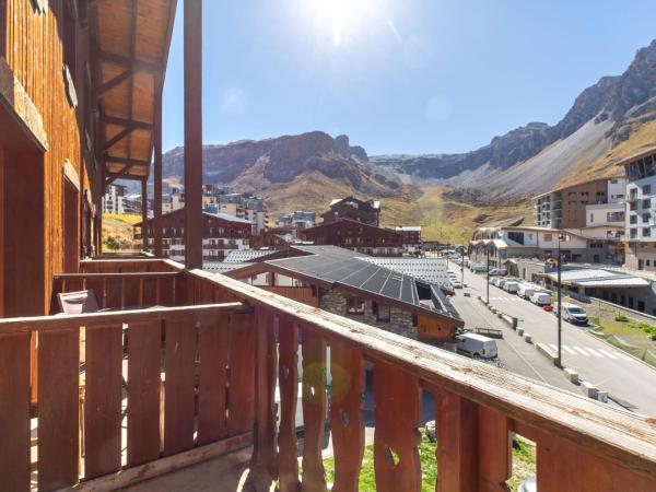 På billedet ses objektet Apartment Chalet Club - Val Claret-4 by Interhome beliggende i byen Tignes.