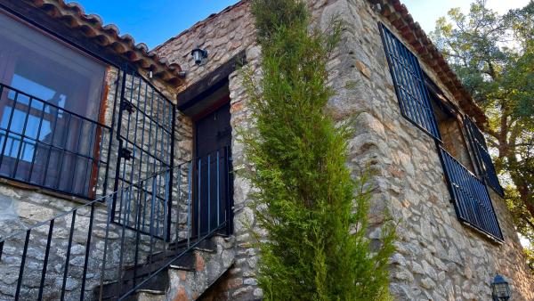 A la foto es mostra l'objecte Casa Rural La Pradera situat a la ciutat de Torrejoncillo.