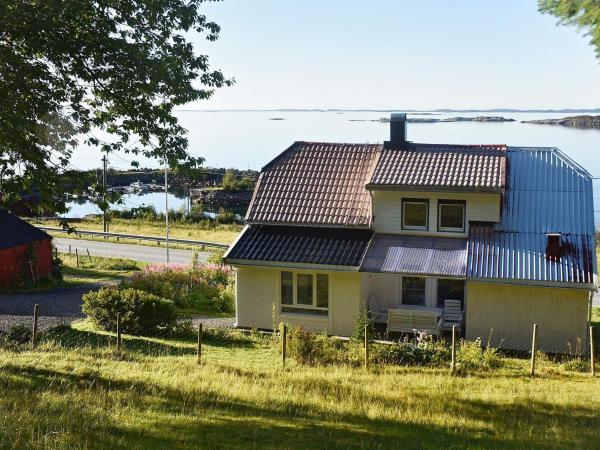 写真にはMidsund市にある6 person holiday home in MIDSUND-By Traumが写っています。