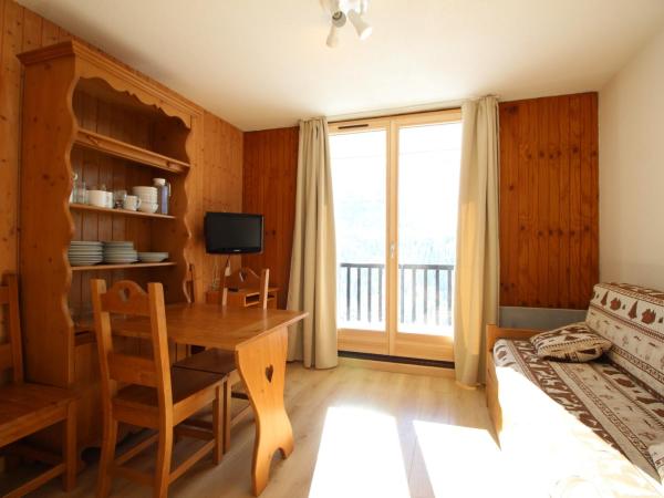 Auf dem Foto ist das Objekt Studio cabine rénové, 4 couchages, à 400m des pistes - Flaine Forêt - FR-1-687-1 in der Stadt Arâches-la-Frasse zu sehen.