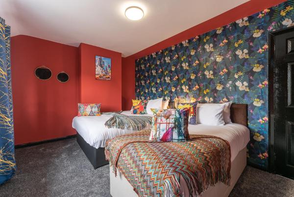A la foto es mostra l'objecte Private Parking Home Away From Home FrEsH 2 Bedroom Garden situat a la ciutat de Hull.