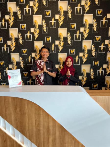 A la foto es mostra l'objecte Dnaiko Syariah Hotel situat a la ciutat de Bukittinggi.