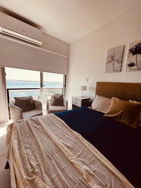The photo shows the Departamento sobre el Rio. located in the city of Corrientes.
