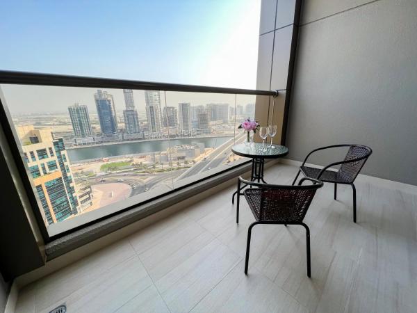 På billedet ses objektet Luton Vacation Homes - Elite Residence Downtown, Dubai beliggende i byen Dubai.