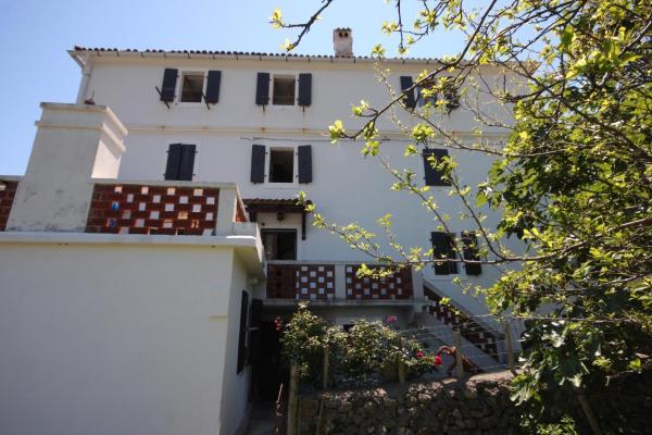 A la foto es mostra l'objecte Apartment Beli 8094b situat a la ciutat de Beli.