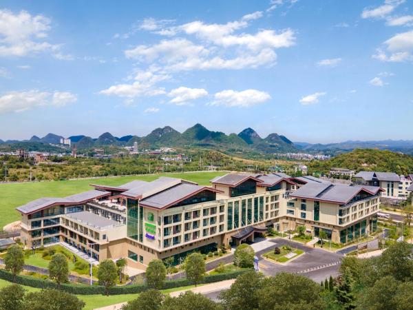 Nella foto è visibile l'oggetto Holiday Inn Resort Guiyang Qingyan by IHG situato nella città di Guiyang.