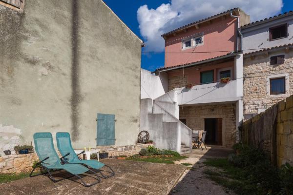 A la foto es mostra l'objecte Holiday house with WiFi Rovinjsko Selo, Rovinj - 3431 situat a la ciutat de Rovinj.