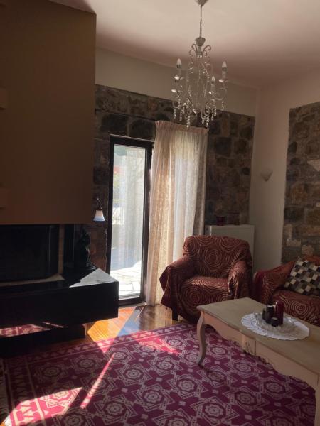 Na foto é possível ver o objeto Stymfalia Cozy Village Guesthouse localizado na cidade de Dhríza.
