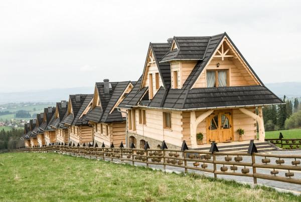 Na foto é possível ver o objeto GÓRALOWE domki & SPA localizado na cidade de Bańska.