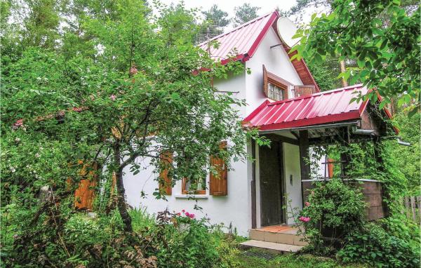 Na zdjęciu widoczny jest obiekt Holiday Home Drezdenko Lubiatów Ii położony w mieście Drezdenko.