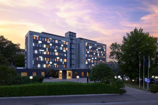 En la foto se muestra el objeto Best Western Park Hotel Continental ubicado en la ciudad de Passarella.