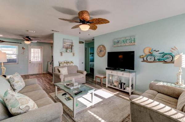 A la foto es mostra l'objecte Tropical Retreat situat a la ciutat de Ormond Beach.