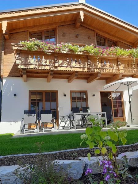 照片显示了位于Rauris市的Hochalmbahnen Chalets 8W2, Alpenrebe, nahe Gondel物件。