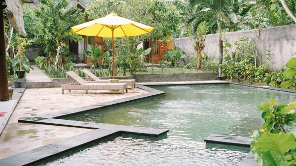 Lullabi Lumbung Villa, Lajor