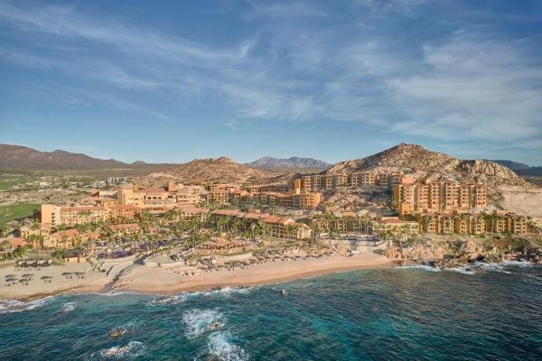 The photo shows the Grand Fiesta Americana Los Cabos All Inclusive Golf & Spa located in the city of El Tule.