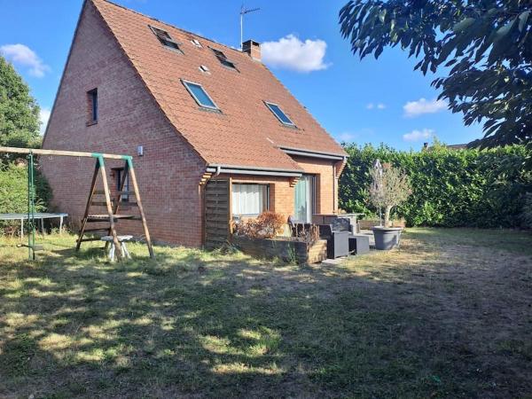 På billedet ses objektet Villa individuelle 5 mn Lille centre Chr/eurasante beliggende i byen Sequedin.