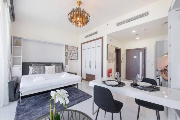 Na fotografii je vidět objekt Breathtaking view compact & modern spacious studio nacházející se ve městě Dubaj.