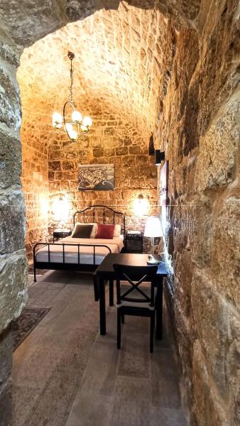 The photo shows the Ali Baba's Cave - Acre's Hidden Treasure located in the city of ‘Akko.