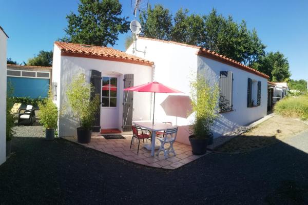 A la foto es mostra l'objecte Charmante petite dépendance situat a la ciutat de Soullans.