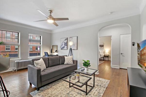 Na zdjęciu widoczny jest obiekt Lovely 1BR Apt in Evanston - Elmwood 105 położony w mieście Evanston.