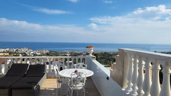 A la foto es mostra l'objecte Beautiful and Spacious Room near Cretan Sea situat a la ciutat de Hersonissos.