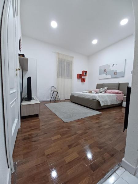 Na fotografii je vidět objekt Vima's home nacházející se ve městě Neapol.