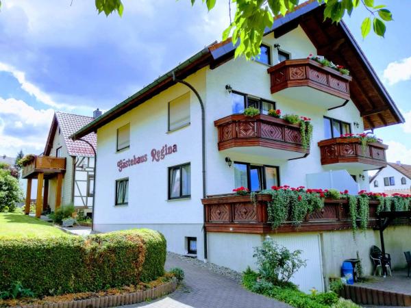 A la foto es mostra l'objecte Gästehaus Regina situat a la ciutat de Ruhla.