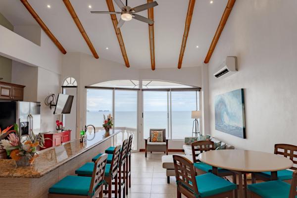 Fotografie 2: Sunset 303 - Ocean View 3 Br Condo