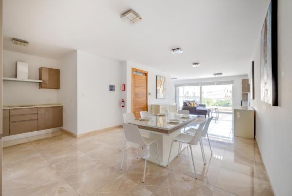 Marvellous 3BR Apartment in central St Julians, St Julian's