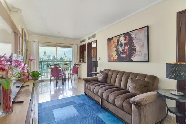 Na zdjęciu widoczny jest obiekt VIP Exclusive One Bedroom Apartment położony w mieście Guibia.