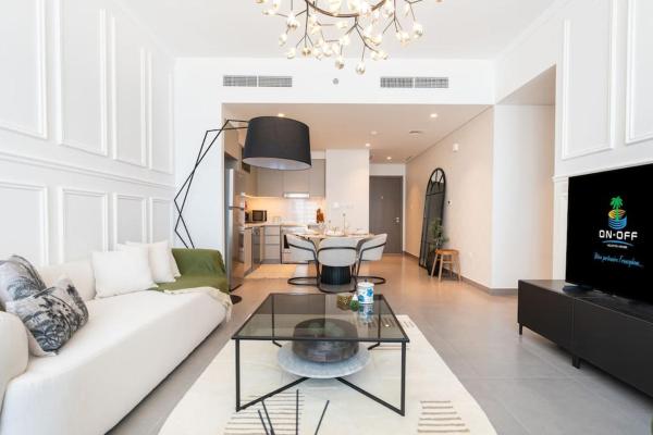 Na fotografii je vidět objekt ON OFF HH- CREEK HARBOUR-Lavish Parisian 2 BR nacházející se ve městě Dubaj.