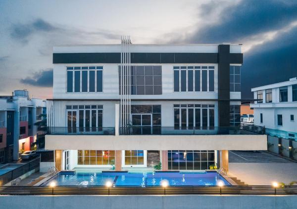 På billedet ses objektet Aveon Hotel beliggende i byen Abuja.
