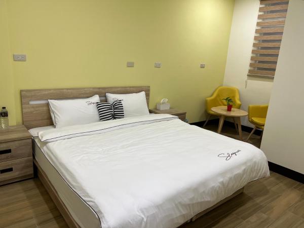 A la foto es mostra l'objecte Downtown Accommodation situat a la ciutat de Pu-pien.