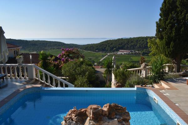 Auf dem Foto ist das Objekt Villa Viola in der Stadt Čara zu sehen.