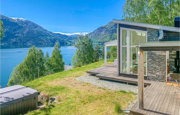 På bildet vises objektet Nice Home In Ornes With House Sea View som ligger i byen Solvorn.