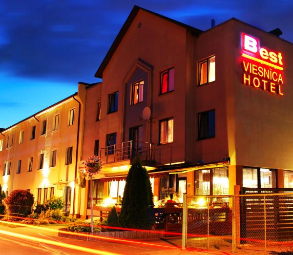 A la foto es mostra l'objecte Hotel BEST with FREE PARKING situat a la ciutat de Riga.