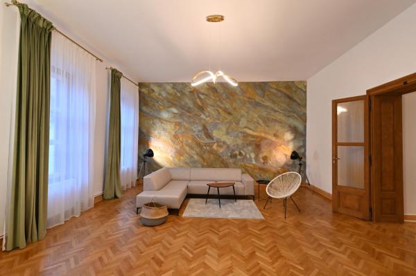 A la foto es mostra l'objecte Althof Apartments situat a la ciutat de Sibiu.