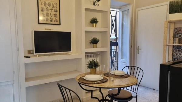 En la foto se muestra el objeto CAROLINA'S HOME ubicado en la ciudad de Caserta.