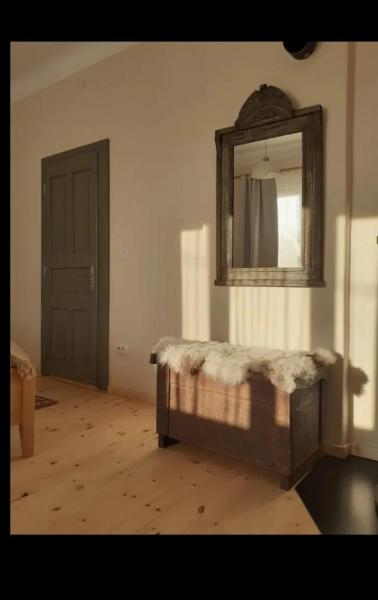 A la foto es mostra l'objecte Petersen situat a la ciutat de Sibiu.