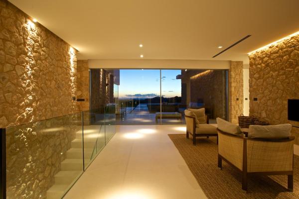A la foto es mostra l'objecte Contemporary Ibizan Villa Cala Conta Dream Short Walk To Beach San Jose situat a la ciutat de Platges de Comte.