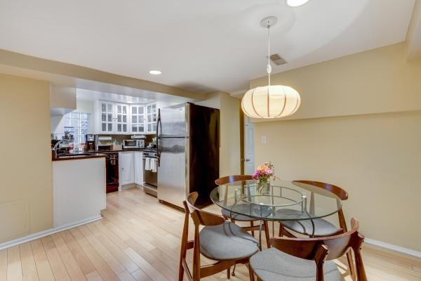 Zdjęcie 9: Relax in Winter Park - You Will LOVE the Garden Access and the Classic, Comfortable Feeling apts