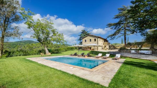 På billedet ses objektet CASALE TAVERNELLE 6, Emma Villas beliggende i byen Prodo.