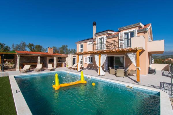 A la foto es mostra l'objecte Villa Beautiful countryside situat a la ciutat de Gradac.