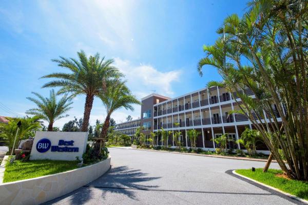 A la foto es mostra l'objecte Best Western Okinawa Onna Beach situat a la ciutat de Onna.