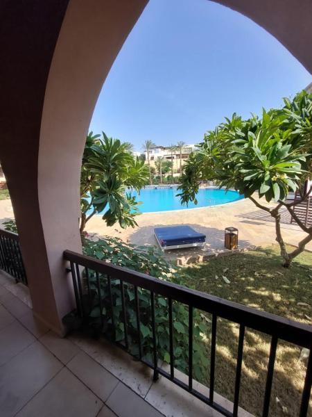 Ground floor apartment by circular pool for families only in Talabay, Aqaba