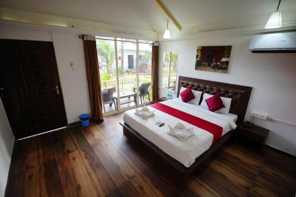 Φωτογραφία 2: Sunset & Waves Resort, Mandrem Beach