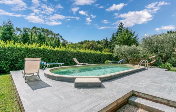 Awesome Home In Camaiore With Wifi - Camaiore