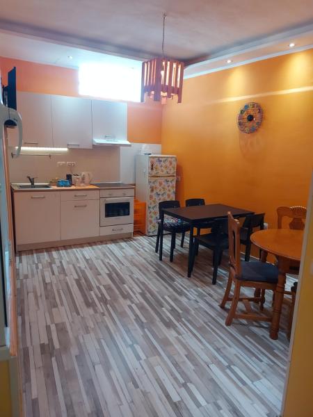 Na zdjęciu widoczny jest obiekt Hostal Paraíso Tenerife położony w mieście Granadilla de Abona.