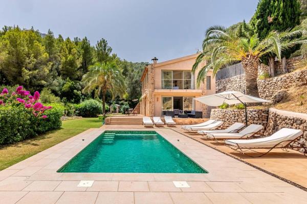 En la foto se muestra el objeto Villa Can Sort by Sealand Villas ubicado en la ciudad de Sóller.